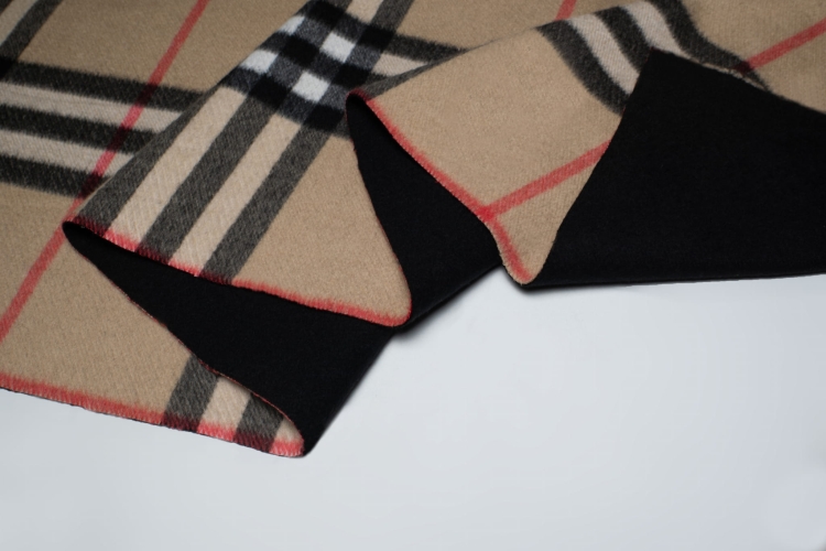burberry kaszmir.jpg