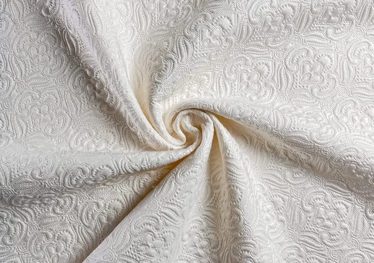 zakard-jedwabny-premium-wzor-ornamentalny-off-white-2.webp