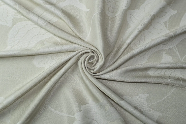 zakard-jedwabny-motyw-florystyczny-z-nicia-lurexowa-3.webp