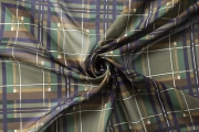 szyfon-jedwabny-krata-w-stylu-tartan-4.webp