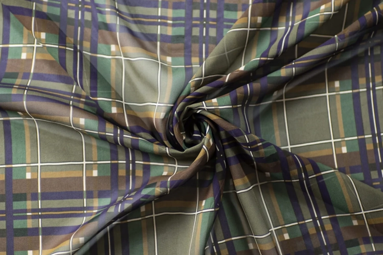 szyfon-jedwabny-krata-w-stylu-tartan-4.webp