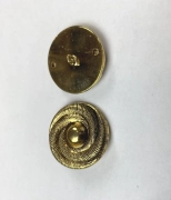 zloty-guzik-z-plecionym-wzorem-28mm-4.webp